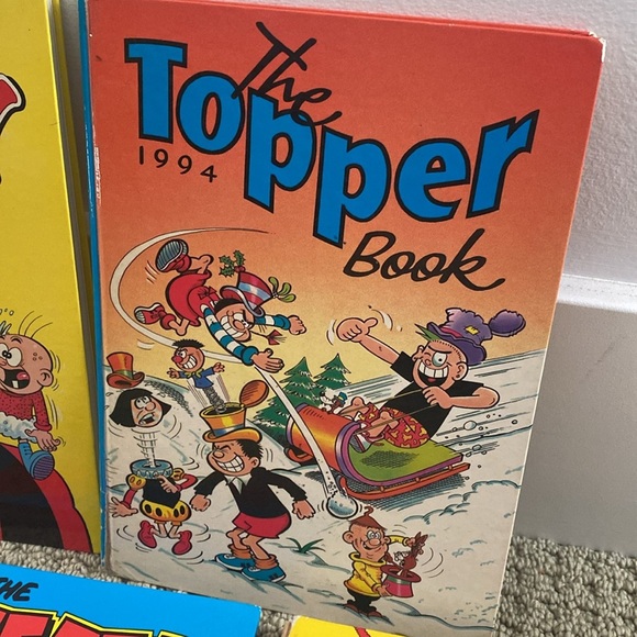 VTG Bundle of 5 Hardcover Collectibles from the UK - Picture 7 of 9